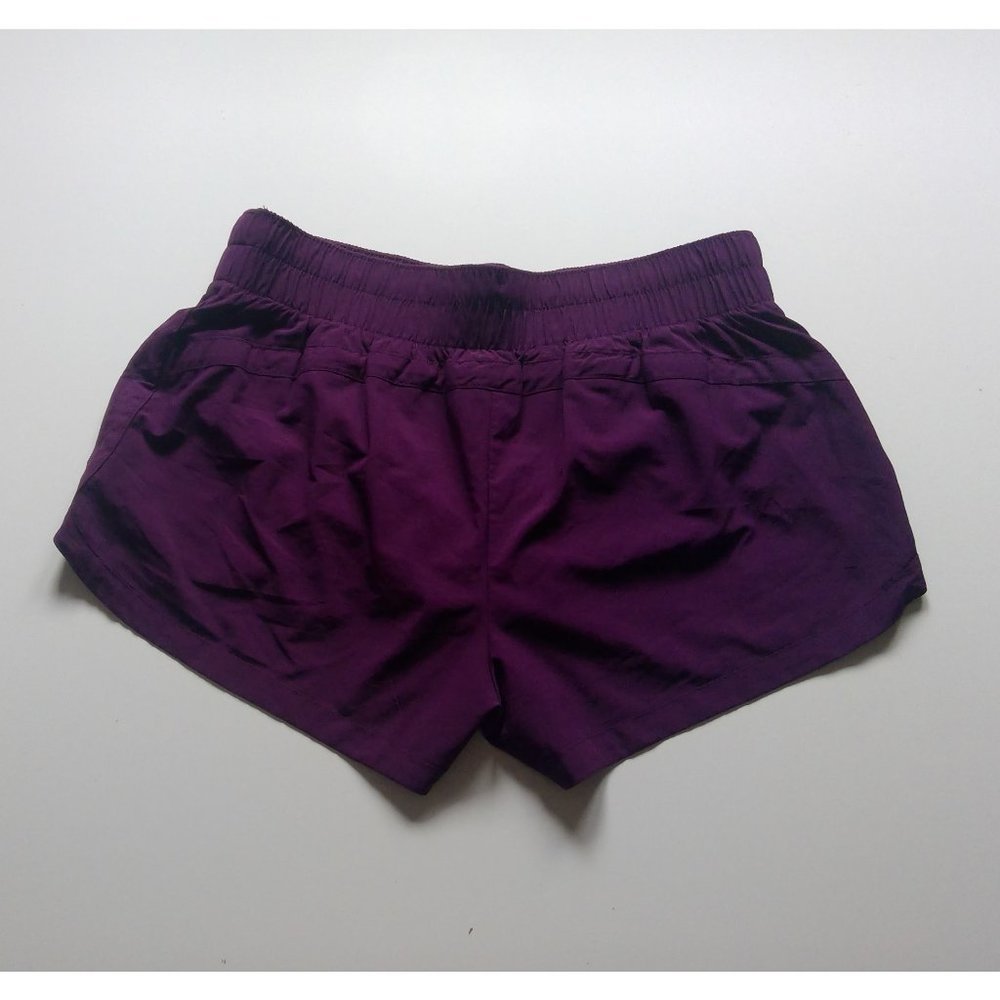 Athletic shorts